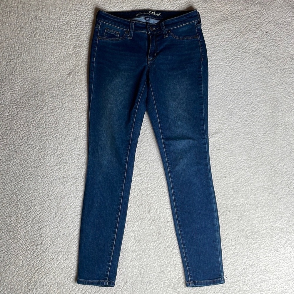 Universal Thread Denim Jeans Stretch Mid Rise Jegging Size 2 / 26 R - Picture 2 of 9